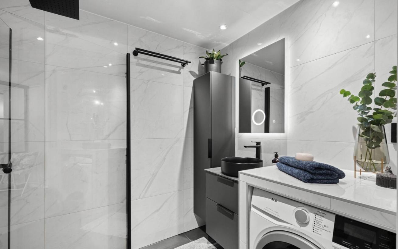 The Luxe Center